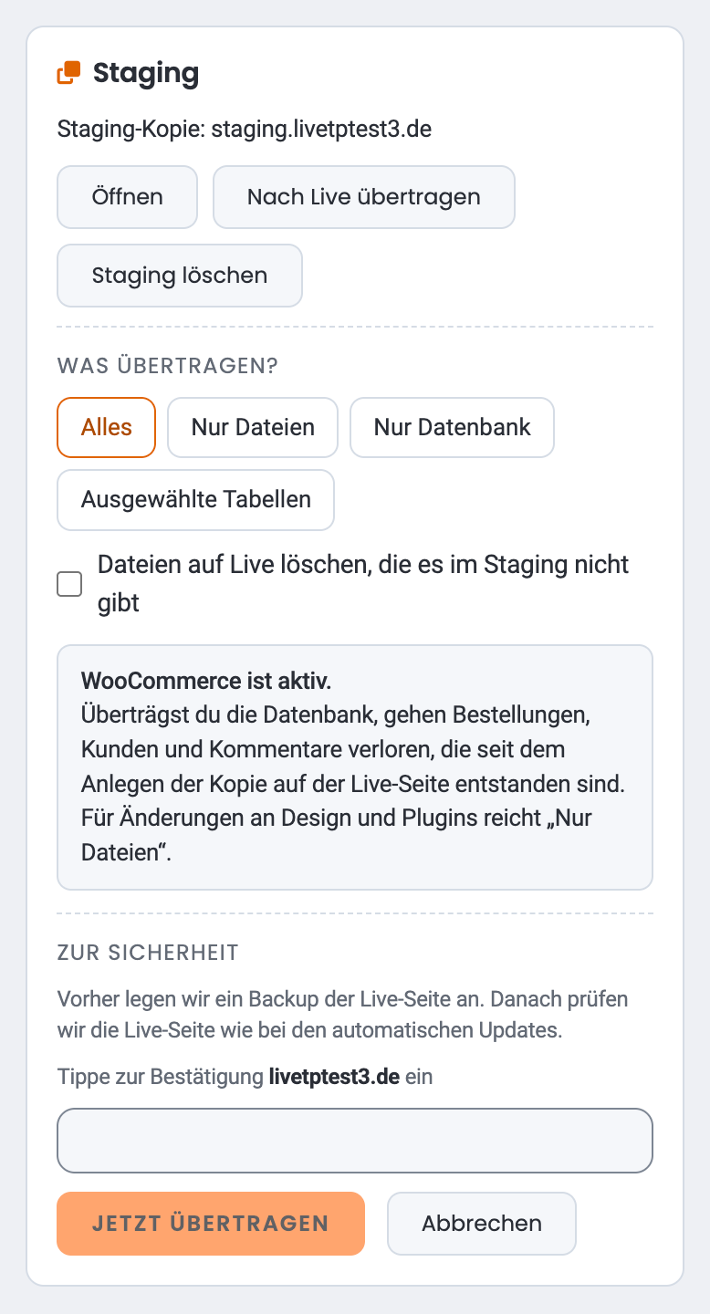 Staging-Karte mit geöffnetem Bereich „Nach Live übertragen“, WooCommerce-Hinweis und Bestätigungsfeld